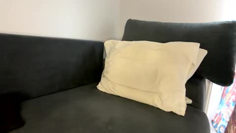 kiwigray online show from November 22, 2025, 9:41 am