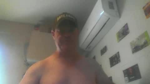 kiwiguy19773 online show from April 1, 2026, 11:24 pm