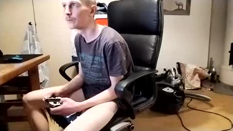 Erik online show from January 4, 2025, 9:52 pm