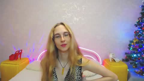 Snapshot of klaryevans chatting on December 23, 2024, 1:13 pm Klary online show from December 23, 2024, 1:13 pm