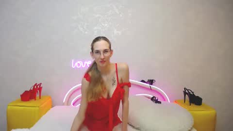 Snapshot of klaryevans chatting on March 1, 2025, 5:16 pm Klary online show from March 1, 2025, 5:16 pm