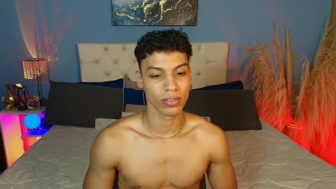 klaton__ online show from November 11, 2025, 9:48 pm