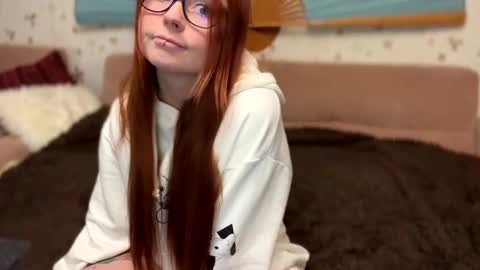 Klementinafanslyklementina6661 online show from February 12, 2025, 9:43 pm