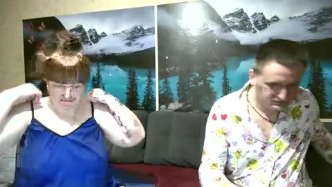 Kleosnow online show from April 29, 2026, 6:25 pm