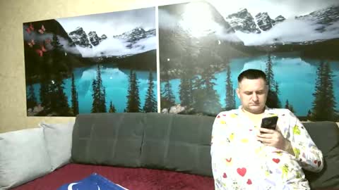 Kleosnow online show from May 9, 2026, 9:03 am