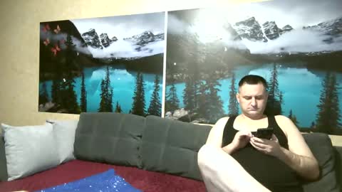 Kleosnow online show from May 12, 2026, 8:44 am