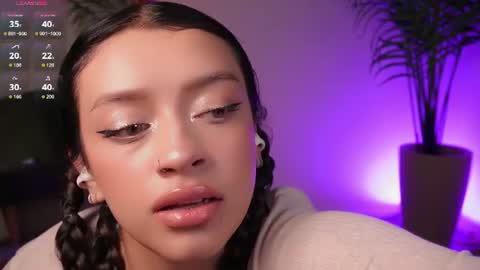 Kloe online show from June 18, 2026, 3:29 am