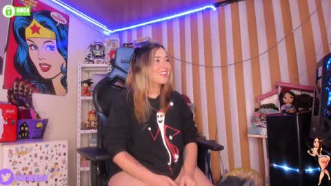 kloelamaravilla18 online show from December 5, 2024, 2:20 am