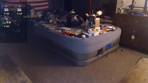 Snapshot of kneesdown321 chatting on January 28, 2025, 5:11 am kneesdown321 online show from January 28, 2025, 5:11 am