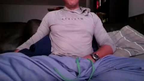 Snapshot of knight3975 chatting on February 28, 2026, 9:54 am Knight3975 online show from February 28, 2026, 9:54 am