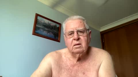 Aussiedude online show from December 22, 2025, 4:31 am