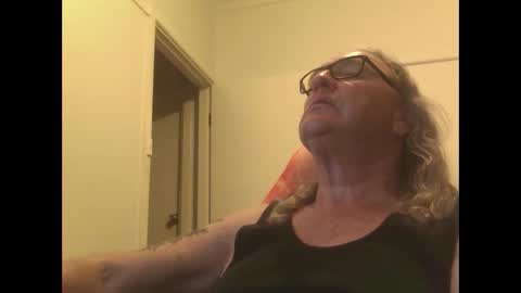 knobout online show from October 8, 2025, 10:02 am