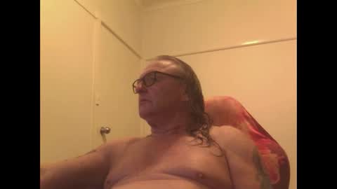 Snapshot of knobout chatting on April 9, 2026, 7:14 am knobout online show from April 9, 2026, 7:14 am