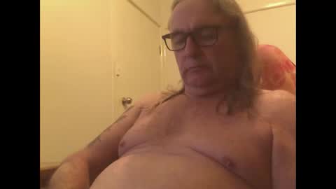 Snapshot of knobout chatting on April 27, 2026, 10:24 am knobout online show from April 27, 2026, 10:24 am