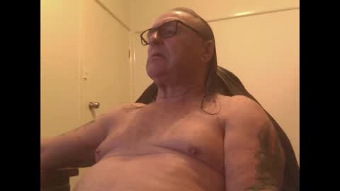 Snapshot of knobout chatting on May 24, 2026, 9:36 am knobout online show from May 24, 2026, 9:36 am