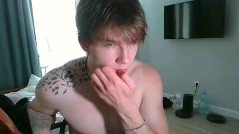 Snapshot of knotsiemens chatting on February 16, 2026, 11:28 am Adam online show from February 16, 2026, 11:28 am