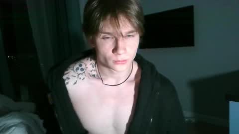 Snapshot of knotsiemens chatting on March 4, 2026, 12:38 am Adam online show from March 4, 2026, 12:38 am