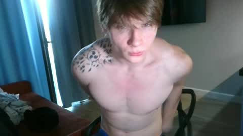 Snapshot of knotsiemens chatting on April 1, 2026, 1:01 pm Adam online show from April 1, 2026, 1:01 pm