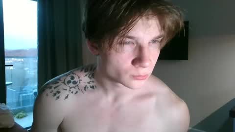 Snapshot of knotsiemens chatting on April 3, 2026, 3:43 pm Adam online show from April 3, 2026, 3:43 pm