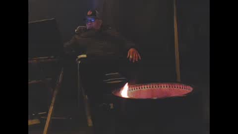 Snapshot of knuta1967 chatting on October 18, 2025, 9:59 pm Noname online show from October 18, 2025, 9:59 pm