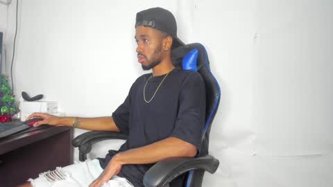 kofi online show from December 25, 2024, 1:31 am