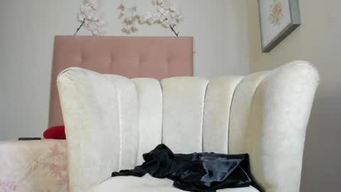 Snapshot of konam_luxe_ chatting on April 13, 2026, 3:06 pm Konam online show from April 13, 2026, 3:06 pm