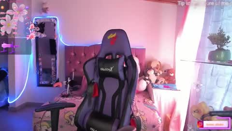 konan_atsuko1 online show from September 26, 2025, 2:21 pm