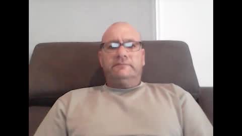 konsty17 online show from December 17, 2025, 11:22 pm