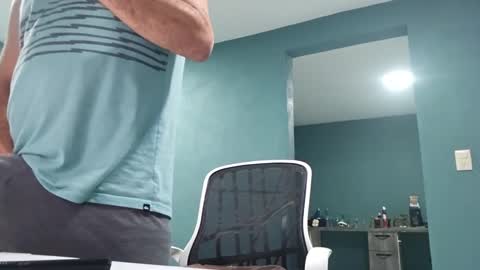 Snapshot of koto420 chatting on December 27, 2024, 5:52 am Koto Bombon online show from December 27, 2024, 5:52 am