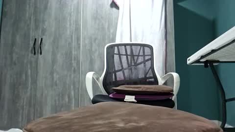 Koto Bombon online show from April 19, 2026, 6:10 pm