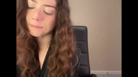 kr3amykay online show from March 30, 2026, 5:52 am