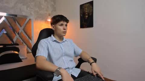 Snapshot of kraven_lust chatting on February 10, 2026, 3:10 am Kraven online show from February 10, 2026, 3:10 am