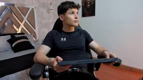 Snapshot of kraven_lust chatting on February 17, 2026, 3:03 am Kraven online show from February 17, 2026, 3:03 am