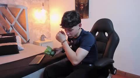 Snapshot of kraven_lust chatting on March 24, 2026, 3:22 am Kraven online show from March 24, 2026, 3:22 am