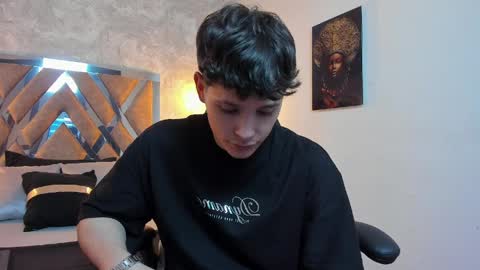 Snapshot of kraven_lust chatting on April 2, 2026, 3:04 am Kraven online show from April 2, 2026, 3:04 am