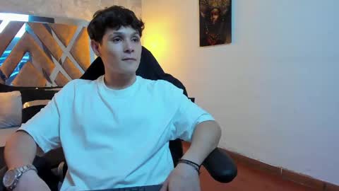 Snapshot of kraven_lust chatting on April 15, 2026, 3:02 am Kraven online show from April 15, 2026, 3:02 am