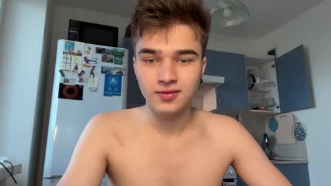 Snapshot of kris_robinson chatting on September 18, 2025, 1:46 pm Kris online show from September 18, 2025, 1:46 pm