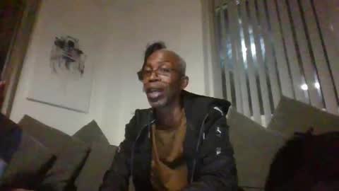 Snapshot of krisangels1 chatting on October 4, 2025, 9:13 pm Kris and Angels Summer Snowy IvY online show from October 4, 2025, 9:13 pm