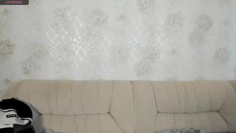 krisdoeill online show from May 7, 2026, 2:06 am