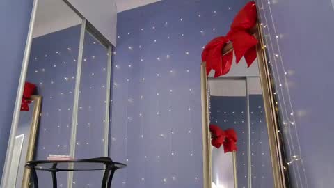 kriskras__ online show from April 9, 2026, 5:18 am