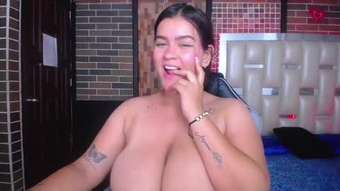 kriss_sweetboobs online show from February 26, 2025, 3:30 pm