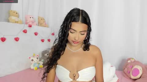 Snapshot of krissell_ chatting on May 9, 2026, 4:39 am SammyKrissell online show from May 9, 2026, 4:39 am