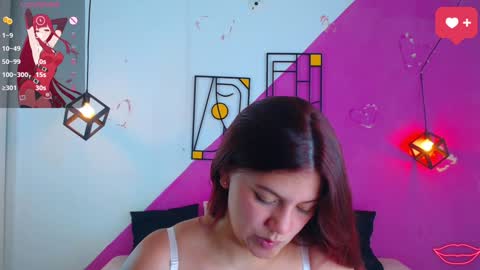 krissone online show from January 7, 2025, 4:48 pm