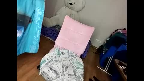 Snapshot of krisssexi chatting on December 16, 2024, 6:43 am KrissSexi online show from December 16, 2024, 6:43 am