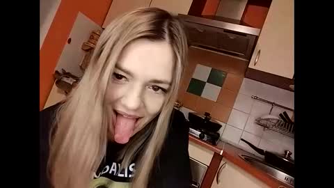 Snapshot of krisssexi chatting on February 4, 2025, 8:49 pm KrissSexi online show from February 4, 2025, 8:49 pm