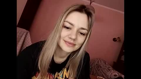 Snapshot of krisssexi chatting on February 5, 2025, 8:11 am KrissSexi online show from February 5, 2025, 8:11 am