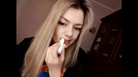 Snapshot of krisssexi chatting on February 27, 2025, 5:34 am KrissSexi online show from February 27, 2025, 5:34 am