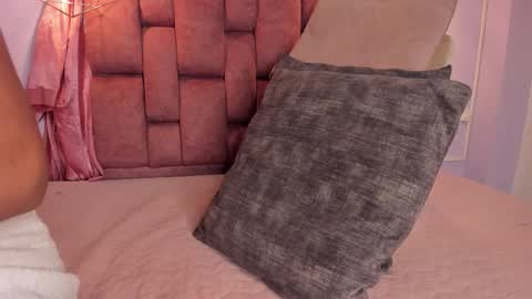 Snapshot of kristakinnky chatting on March 28, 2026, 11:32 am BETANIA online show from March 28, 2026, 11:32 am