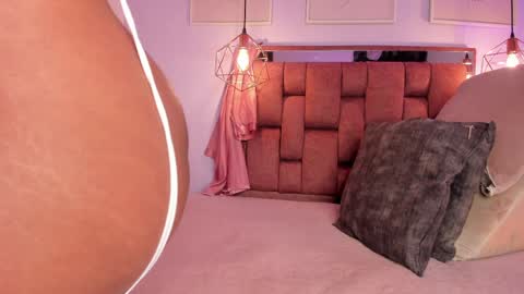 Snapshot of kristakinnky chatting on April 8, 2026, 12:05 pm BETANIA online show from April 8, 2026, 12:05 pm