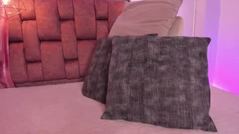 Snapshot of kristakinnky chatting on April 13, 2026, 11:59 am BETANIA online show from April 13, 2026, 11:59 am